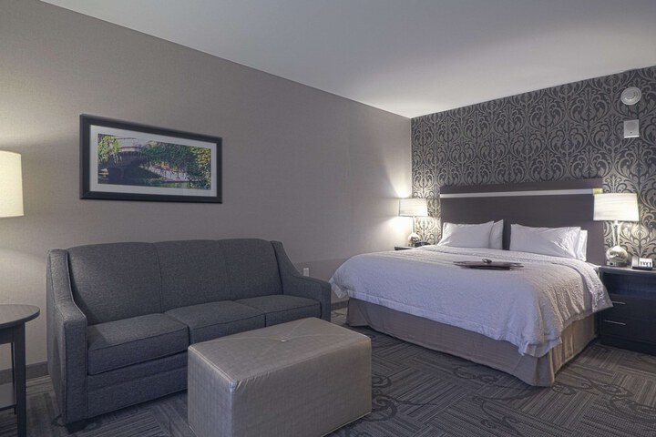 Room 41 of 69