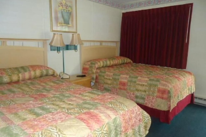 Relax Inn Elmira