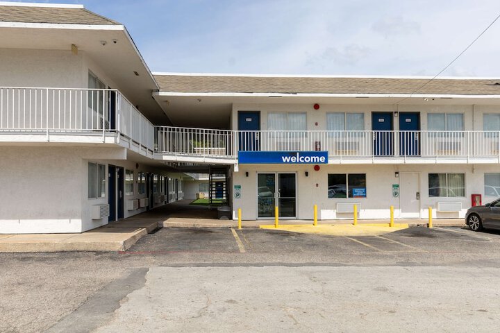 Hotel 6 of 29