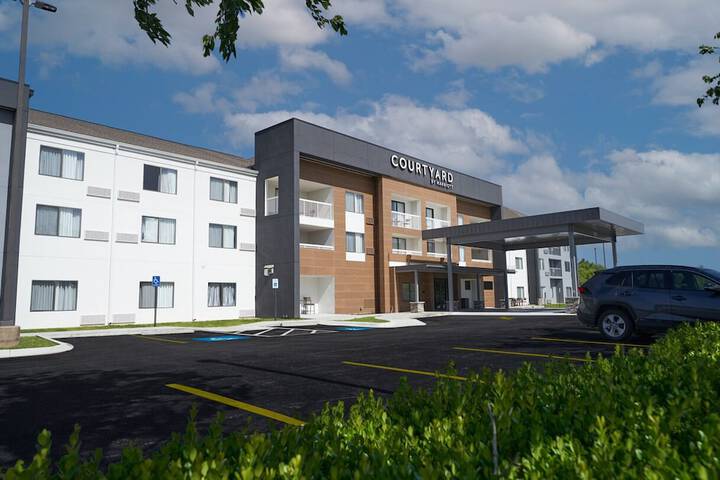 Courtyard by Marriott Bentonville