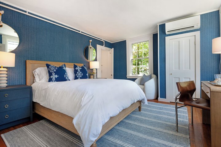Room 42 of 70