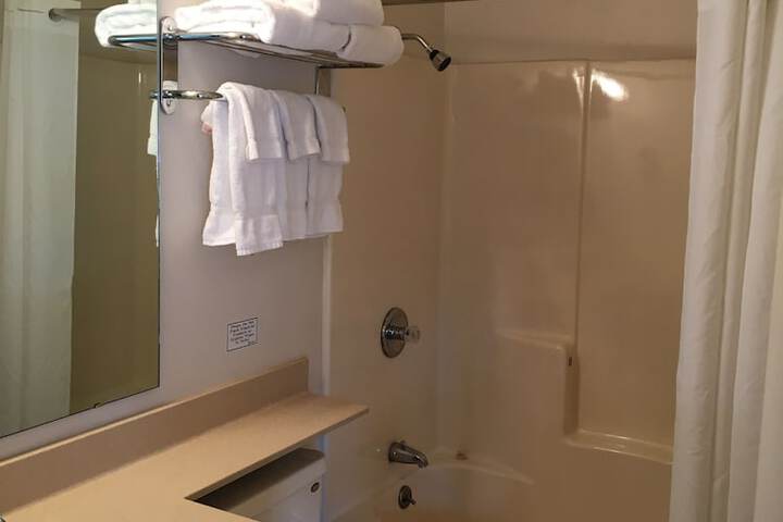 Room 6 of 20