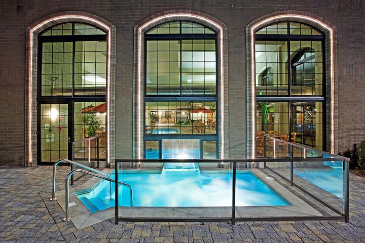 Pool 11 of 36