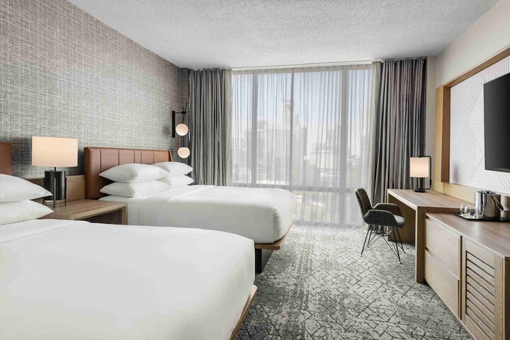 Sheraton Charlotte Hotel