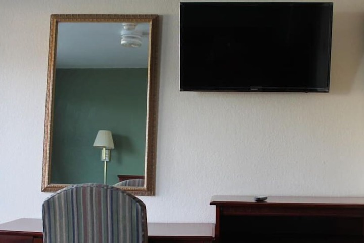 Room 35 of 42