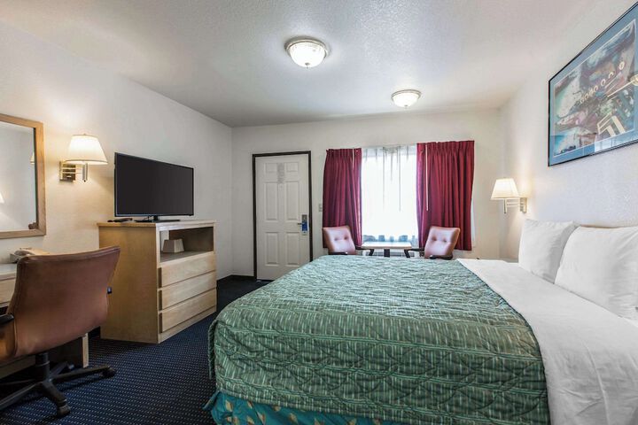 Rodeway Inn Beaumont 1-10