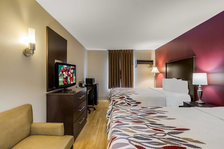 Room 25 of 39