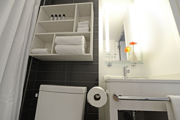 Room 15 of 23