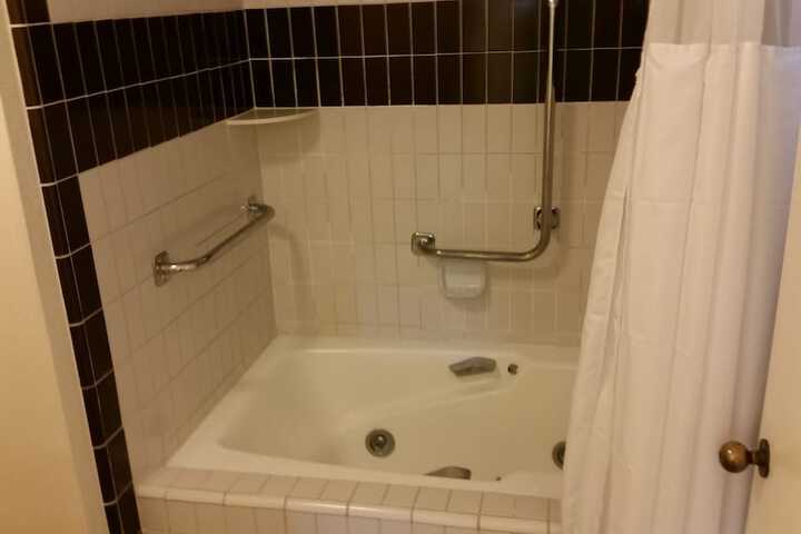Room 74 of 176