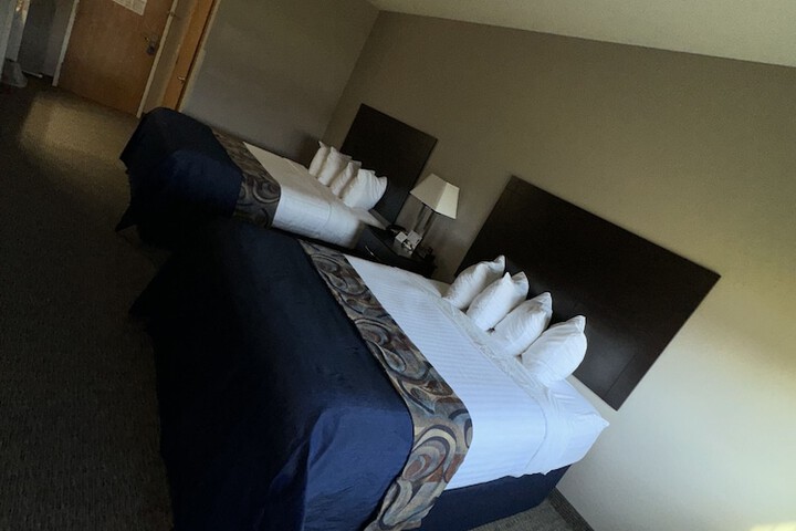 Room 14 of 25