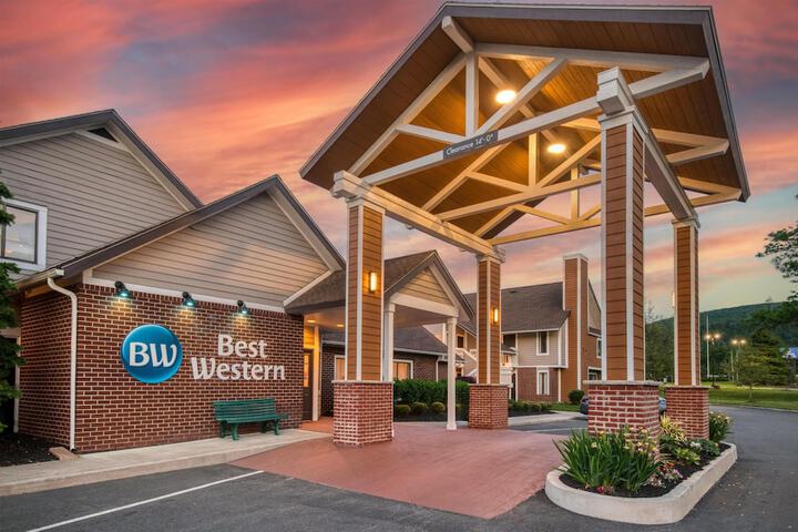 Best Western Fishkill Inn & Suites
