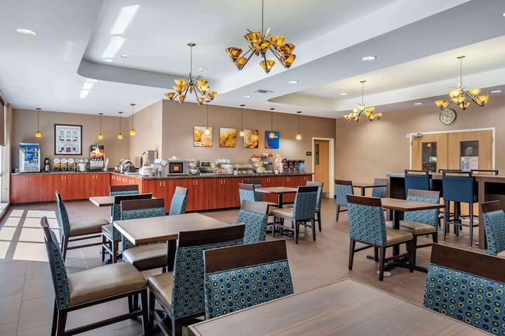 Comfort Suites Flowood - Jackson Airport (must meet transportation requirement)