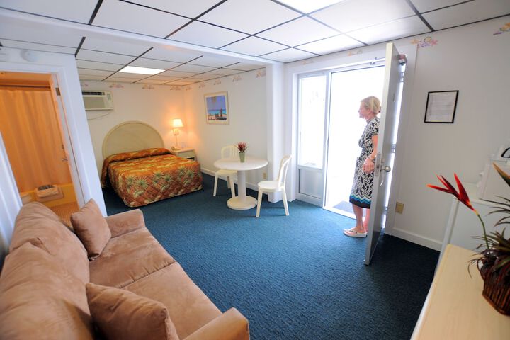 Room 28 of 71