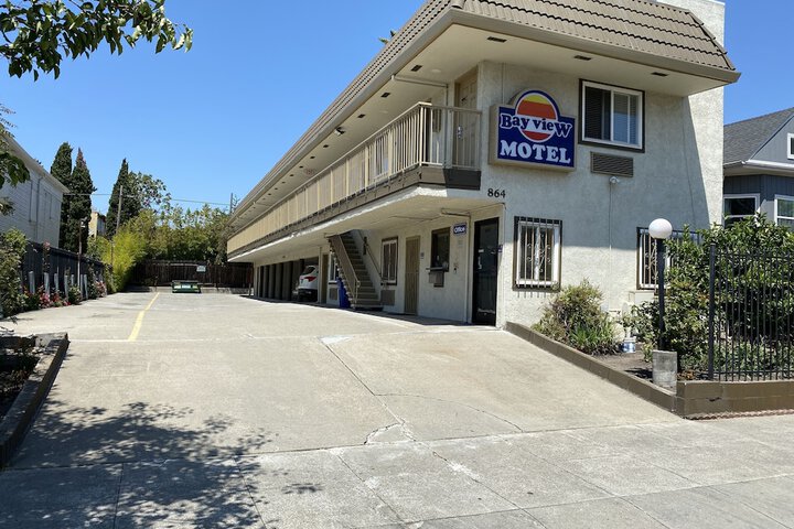 Bayview Motel