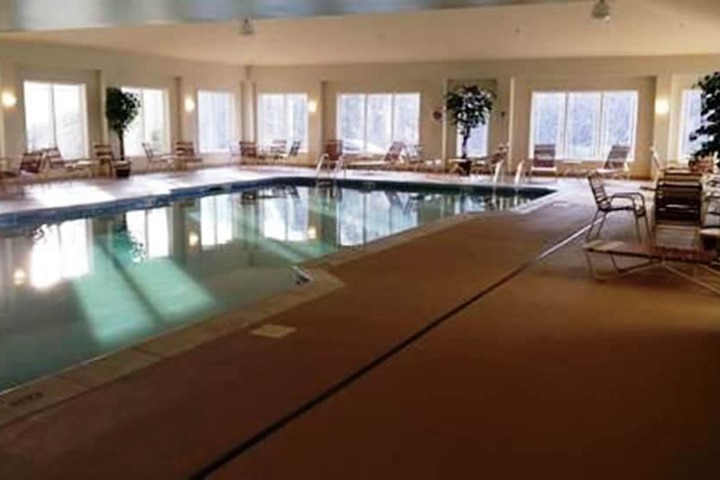 Pool 10 of 35