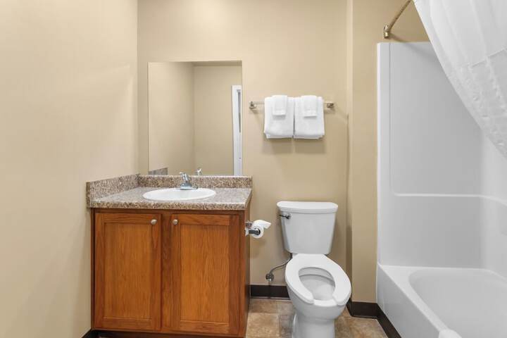 Room 8 of 18