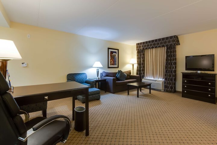 Room 32 of 75
