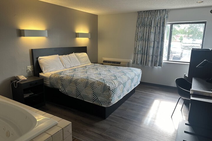 Room 30 of 42