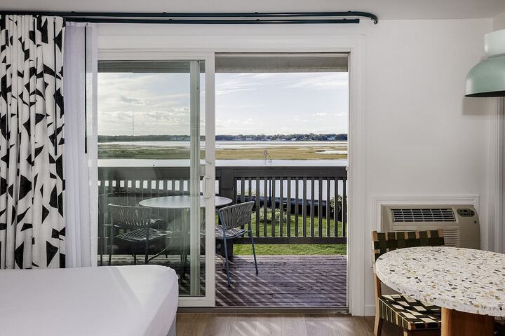 Red Jacket Beach Resort