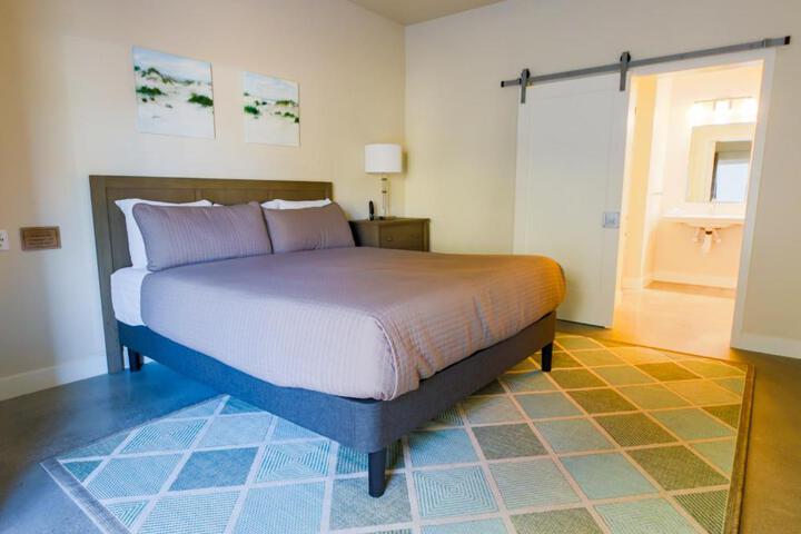 Baywood Inn Bed & Breakfast