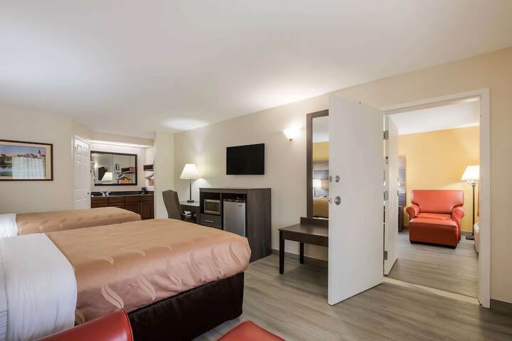 Room 11 of 35