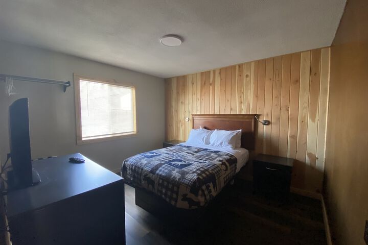Room 72 of 110