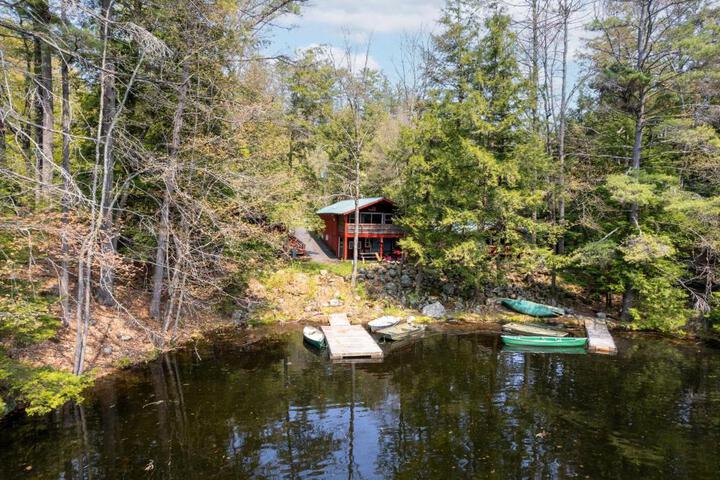 Hide-A-Way Waterfront Cottages