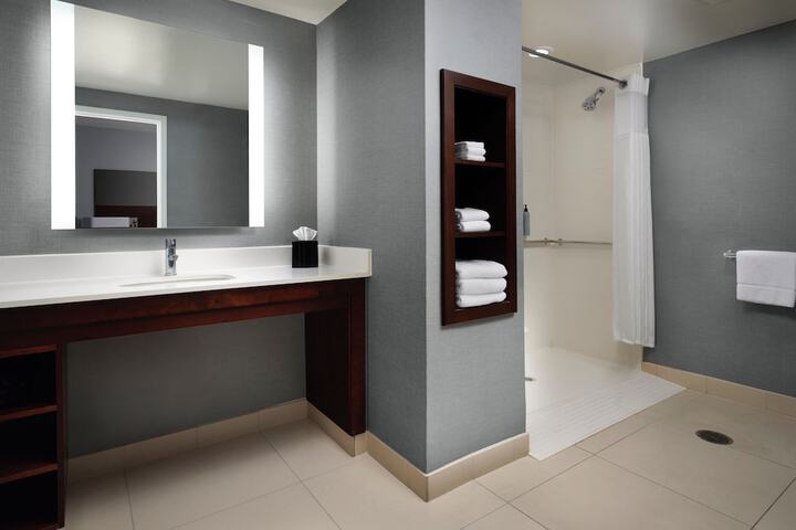 Room 43 of 58