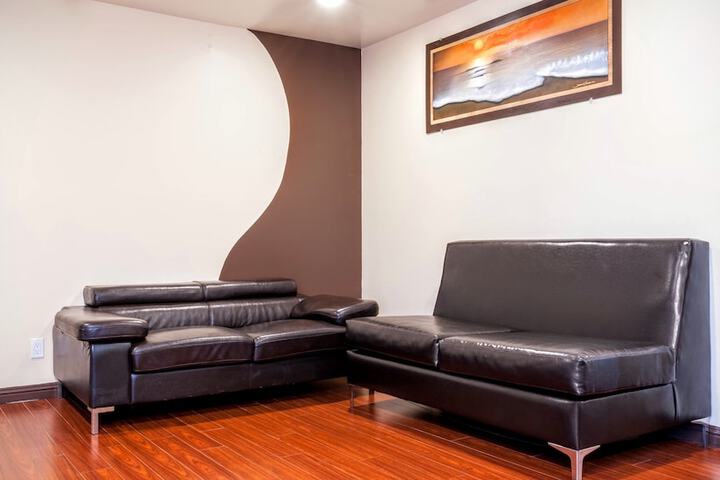 Room 12 of 34