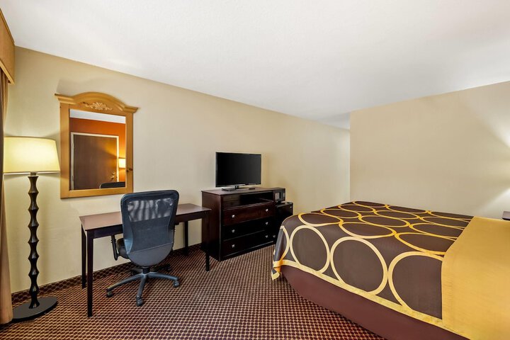 Super 8 by Wyndham Marana / Tucson Area