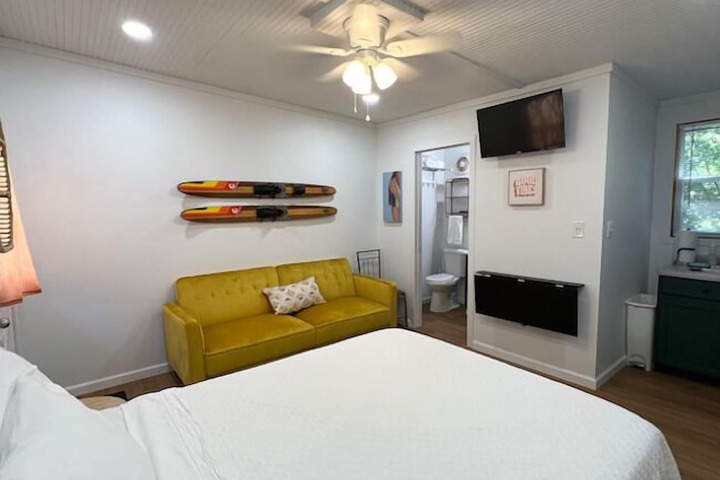 Bluebird Bay Resort