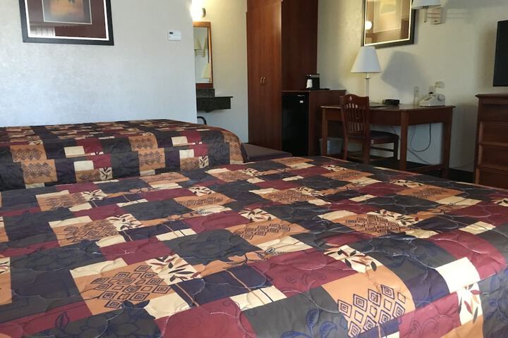 Room 34 of 62