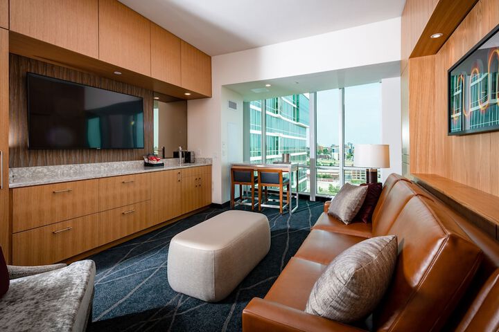 Room 21 of 35