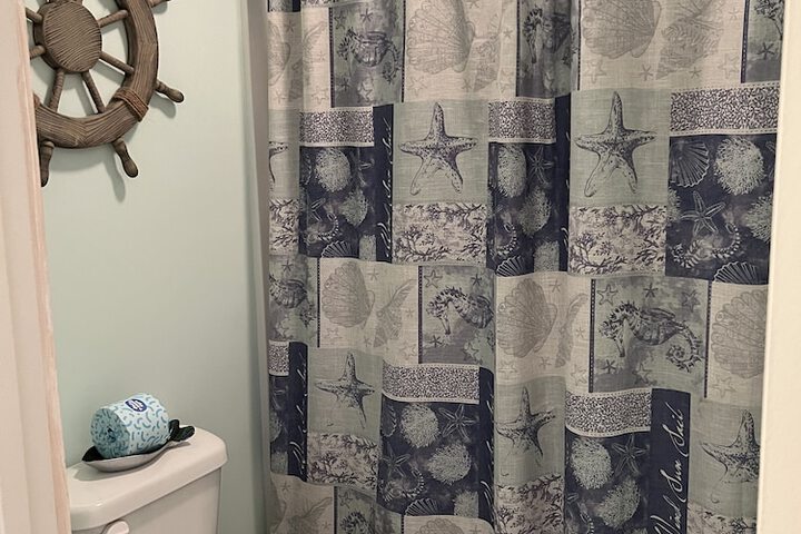 Room 12 of 33