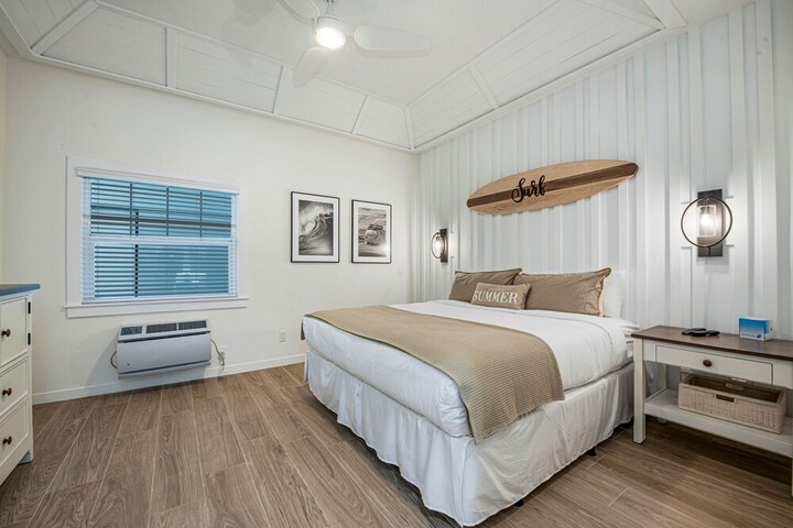 Casey Key Resorts - Beachfront