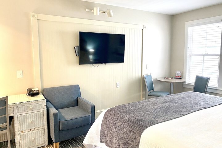 Room 50 of 103