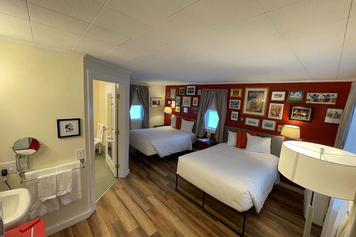 Sleep Woodstock Motel