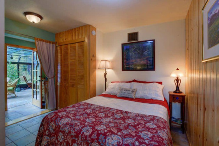 Room 12 of 29