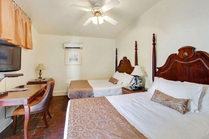 Room 10 of 25