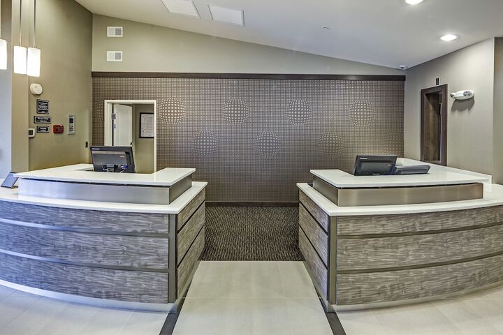 Residence Inn Akron South / Green