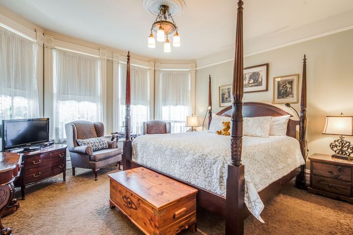 Room 25 of 60