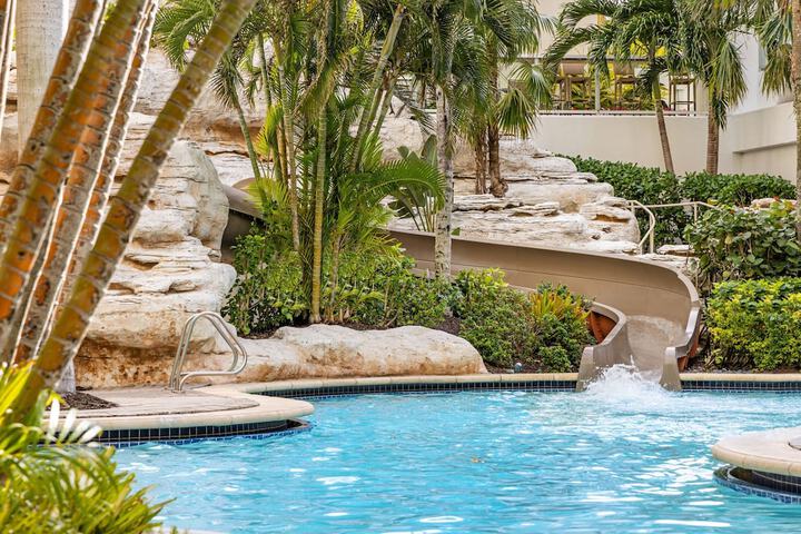 Marriotts Crystal Shores