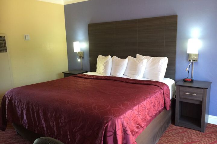 Room 16 of 46