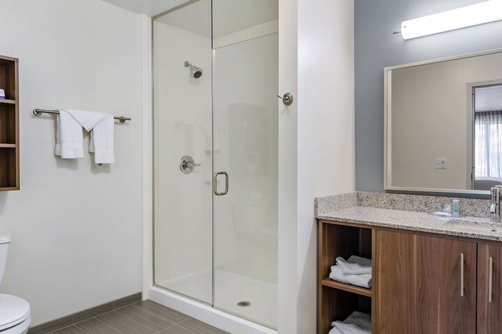 Room 16 of 33