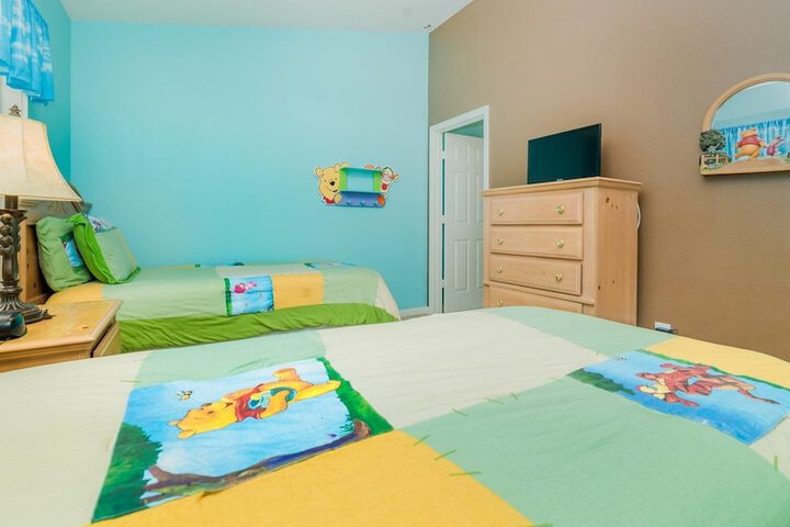 Room 25 of 29