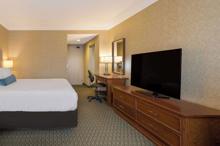 Room 14 of 56