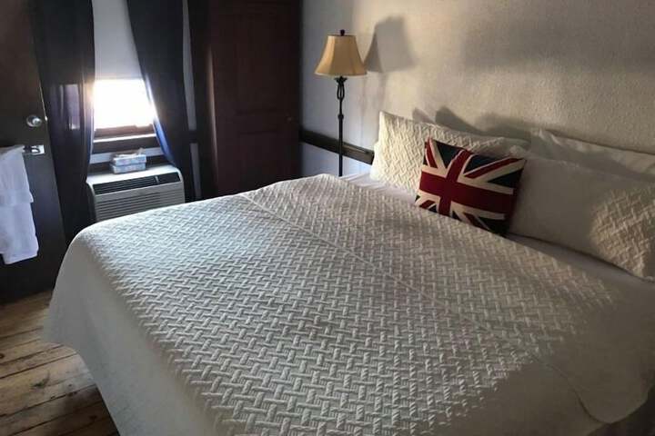 Room 37 of 44