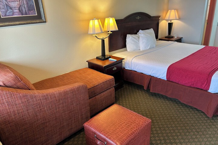 Howards Inn Motel