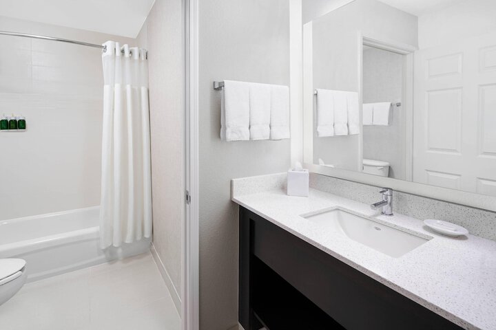 Room 16 of 25