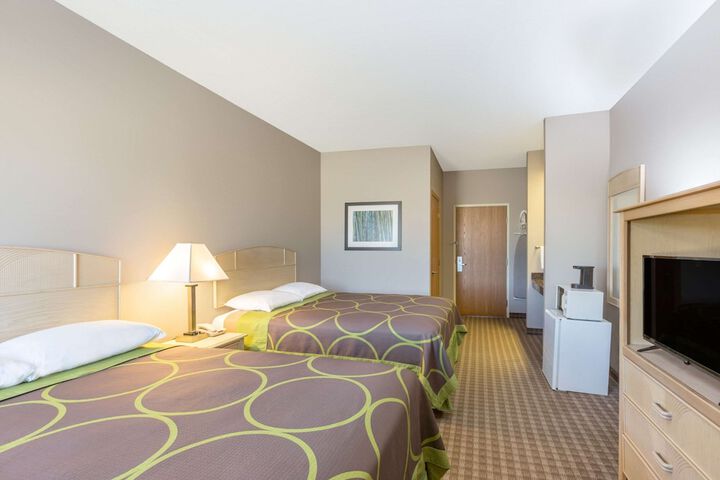 Super 8 by Wyndham Carroll / East